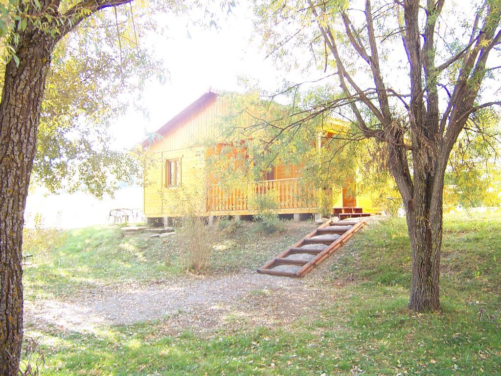 Camping La Motte Flottante La Freissinouse Exterior photo