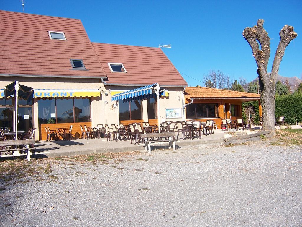 Camping La Motte Flottante La Freissinouse Exterior photo