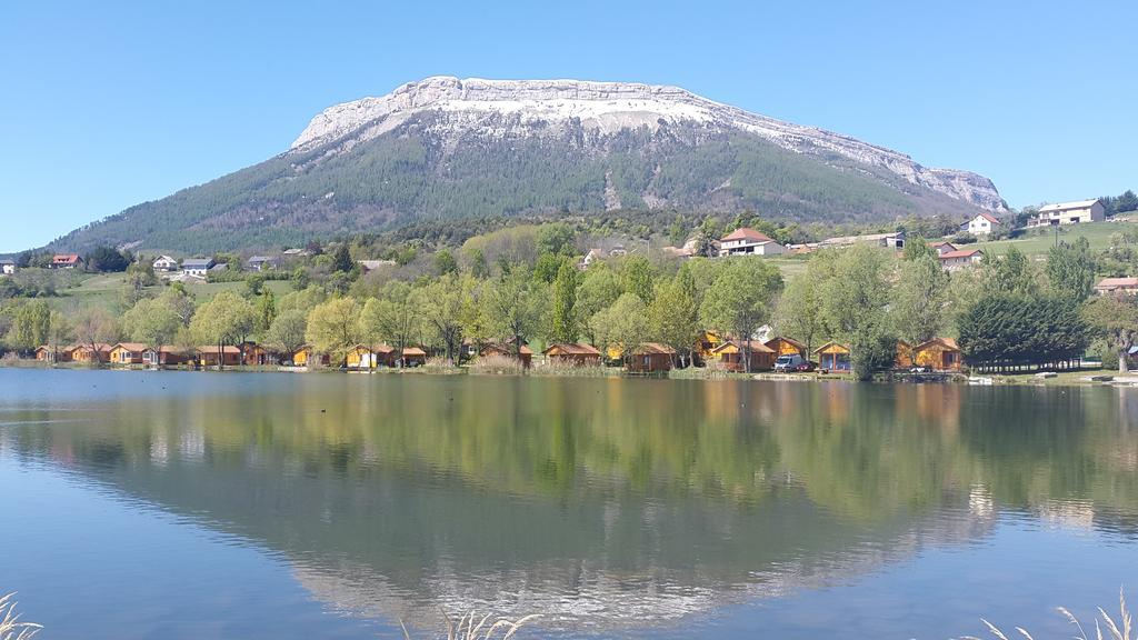Camping La Motte Flottante La Freissinouse Exterior photo