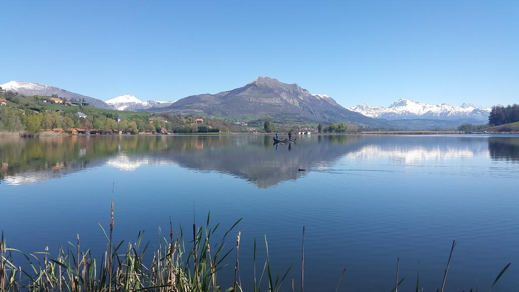 Camping La Motte Flottante La Freissinouse Exterior photo
