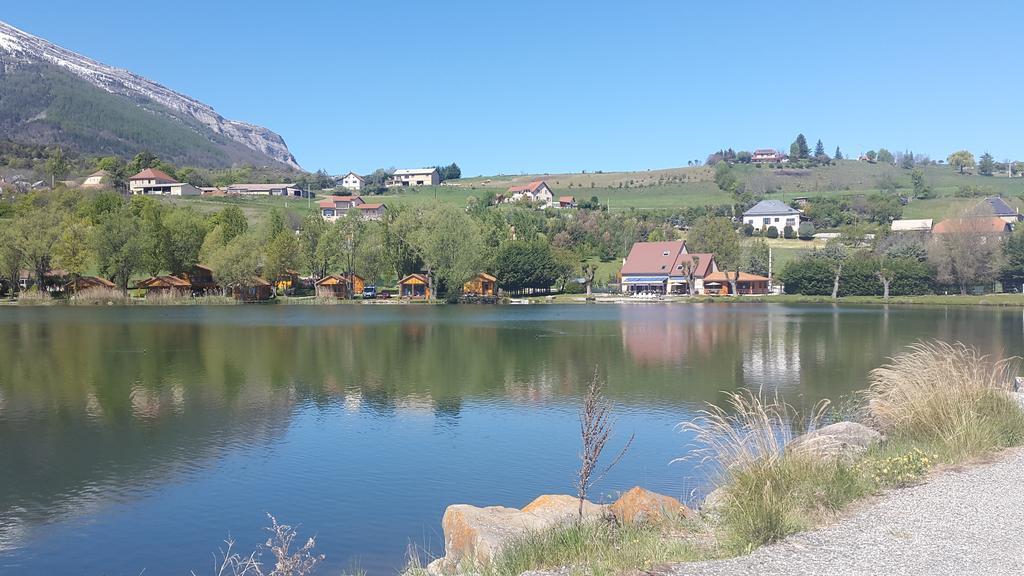 Camping La Motte Flottante La Freissinouse Exterior photo
